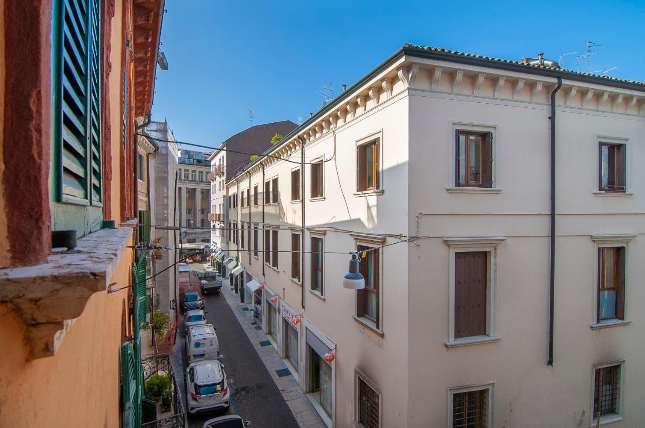 Il Cuscino Di Giulietta - 2 Min From Arena Leilighet Verona Eksteriør bilde